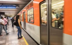 Metro 52 años